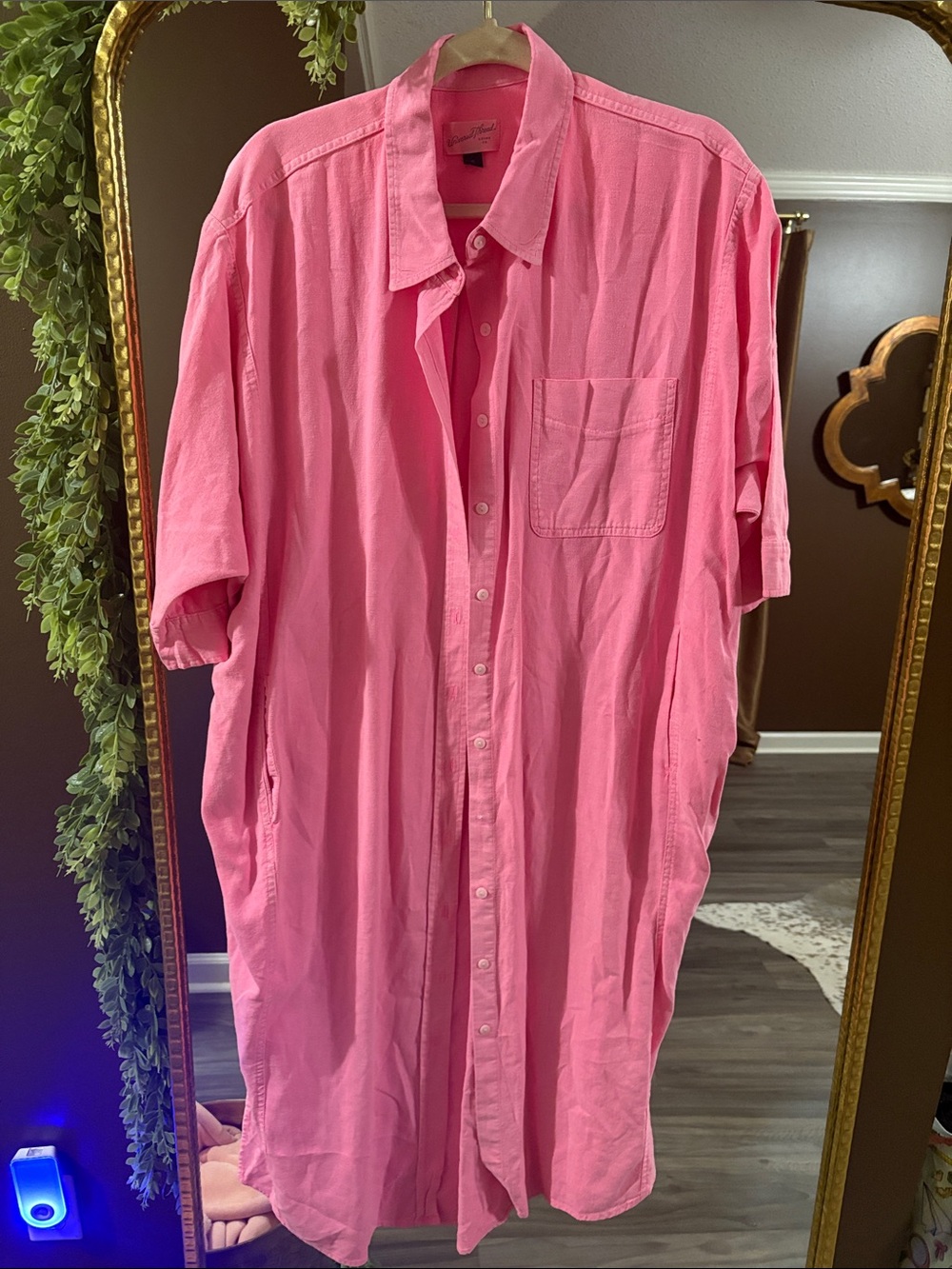 Universal Thread Men's Short-Sleeve Button-Down Shirt - Pink